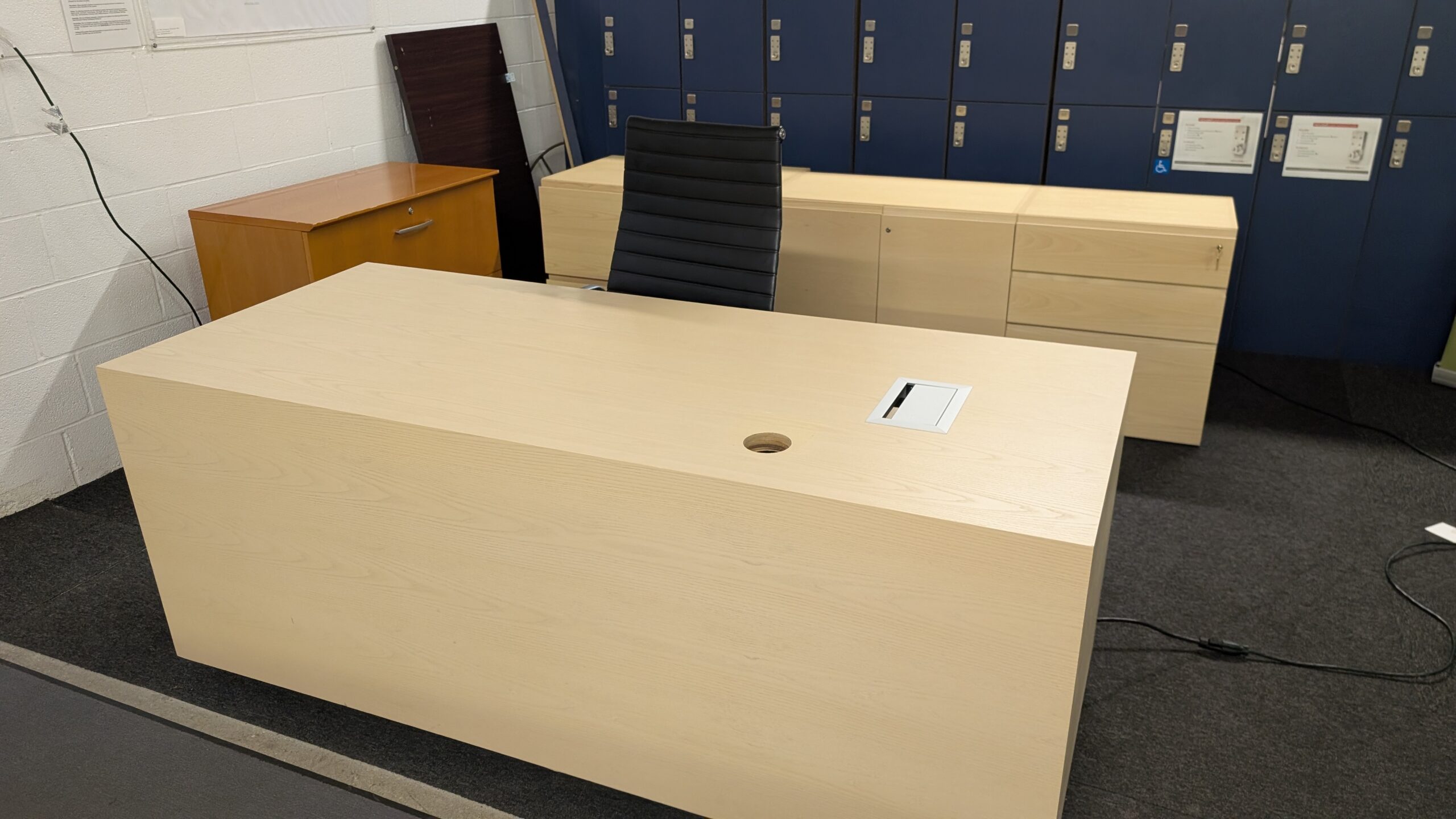 Innovant Sit-Stand Desk with Storage Cabinet